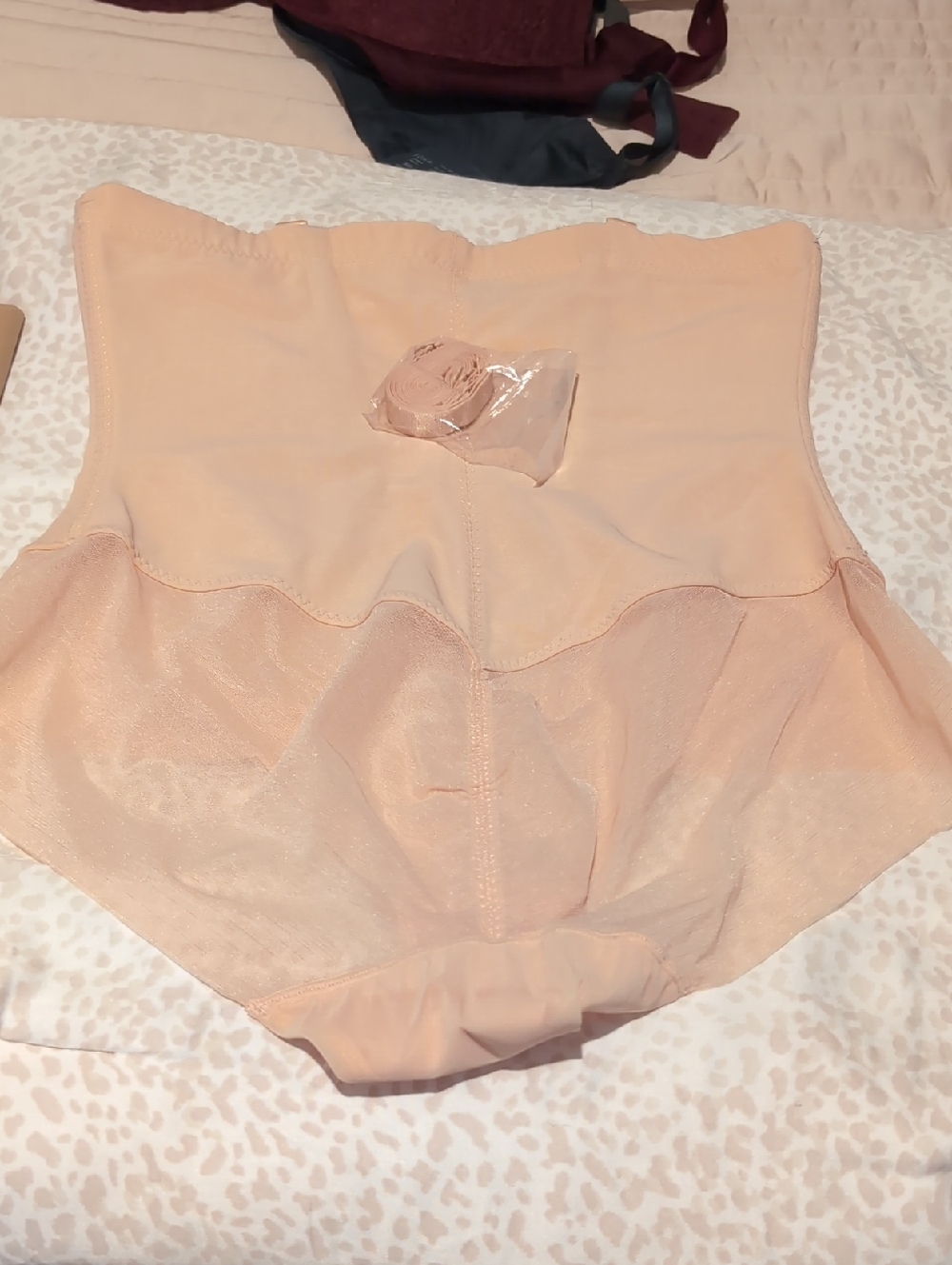 Bundle Of Honeylove Shapewear, L - Picture 9 of 12